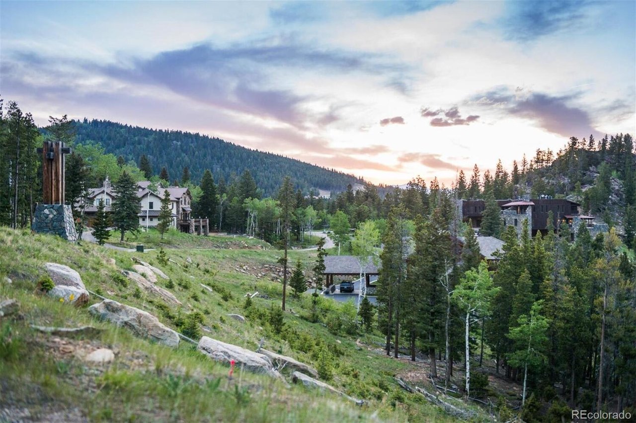 350 Packsaddle Trail