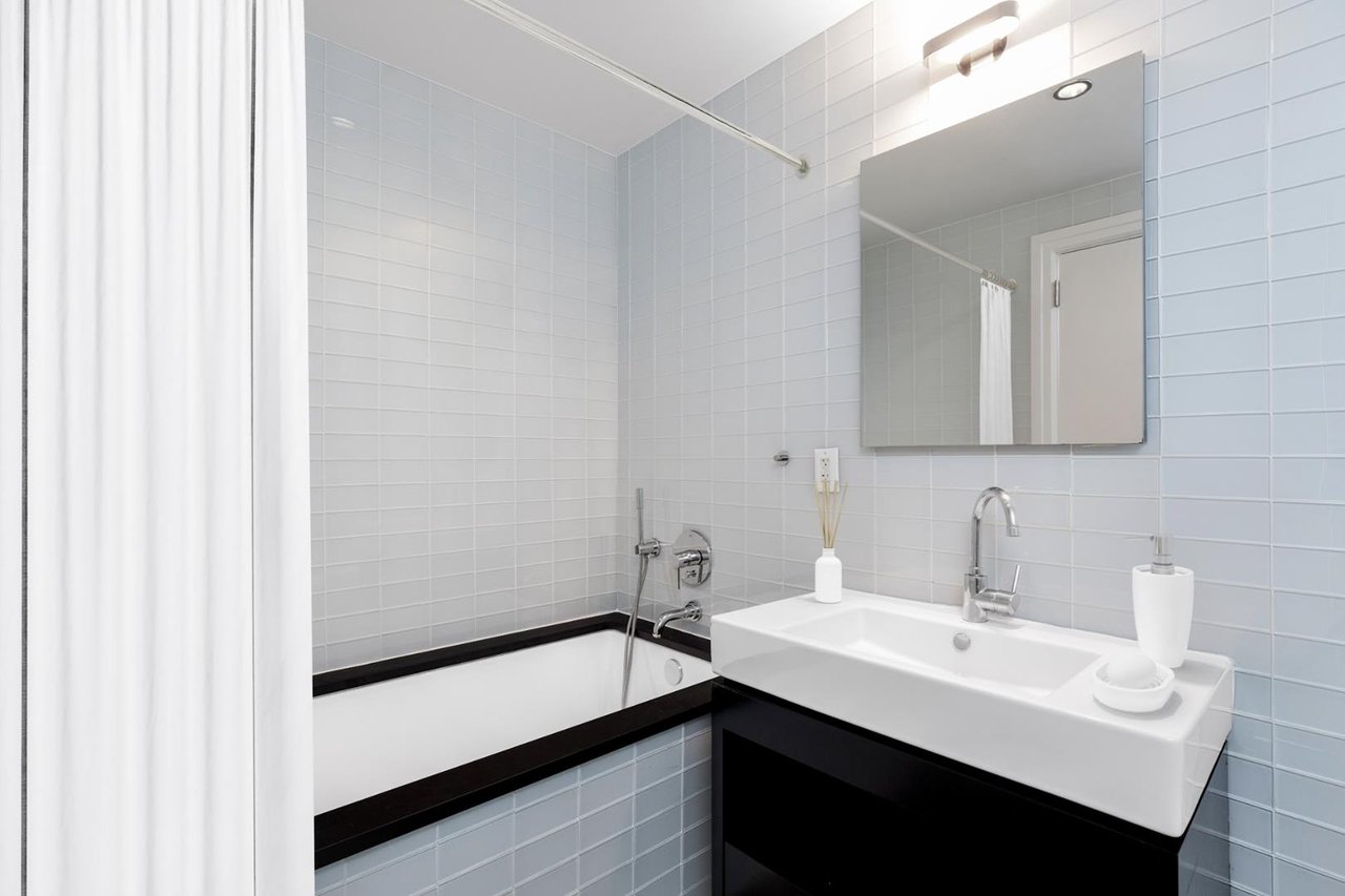 554 West 54th Street, Apt 24-R