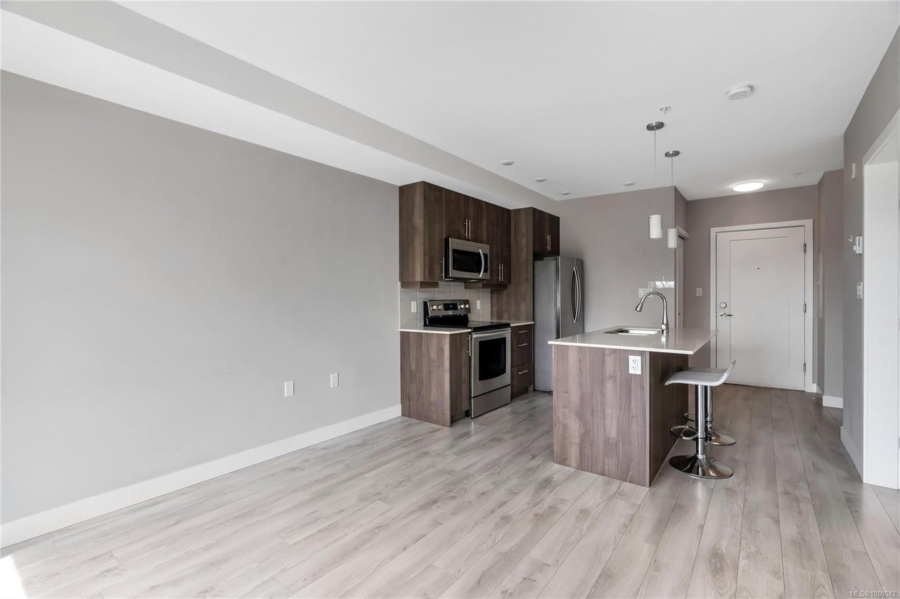 302-1016 Inverness Rd