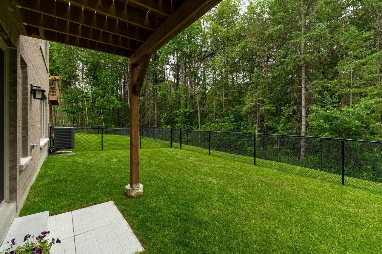 40 Howard Williams Crt