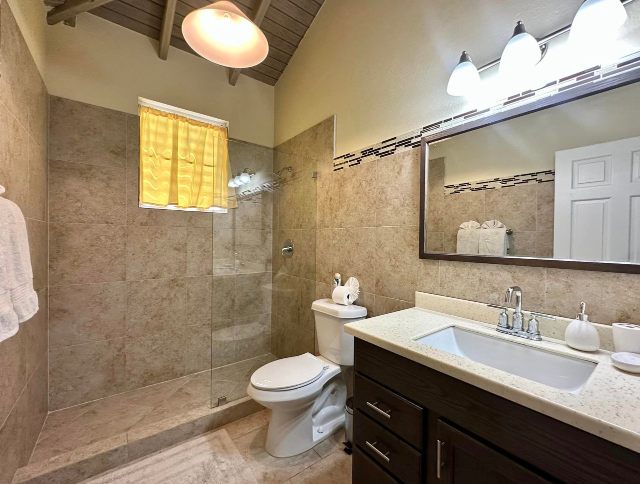 831 Spring Ghut 2 Bedroom Apartment