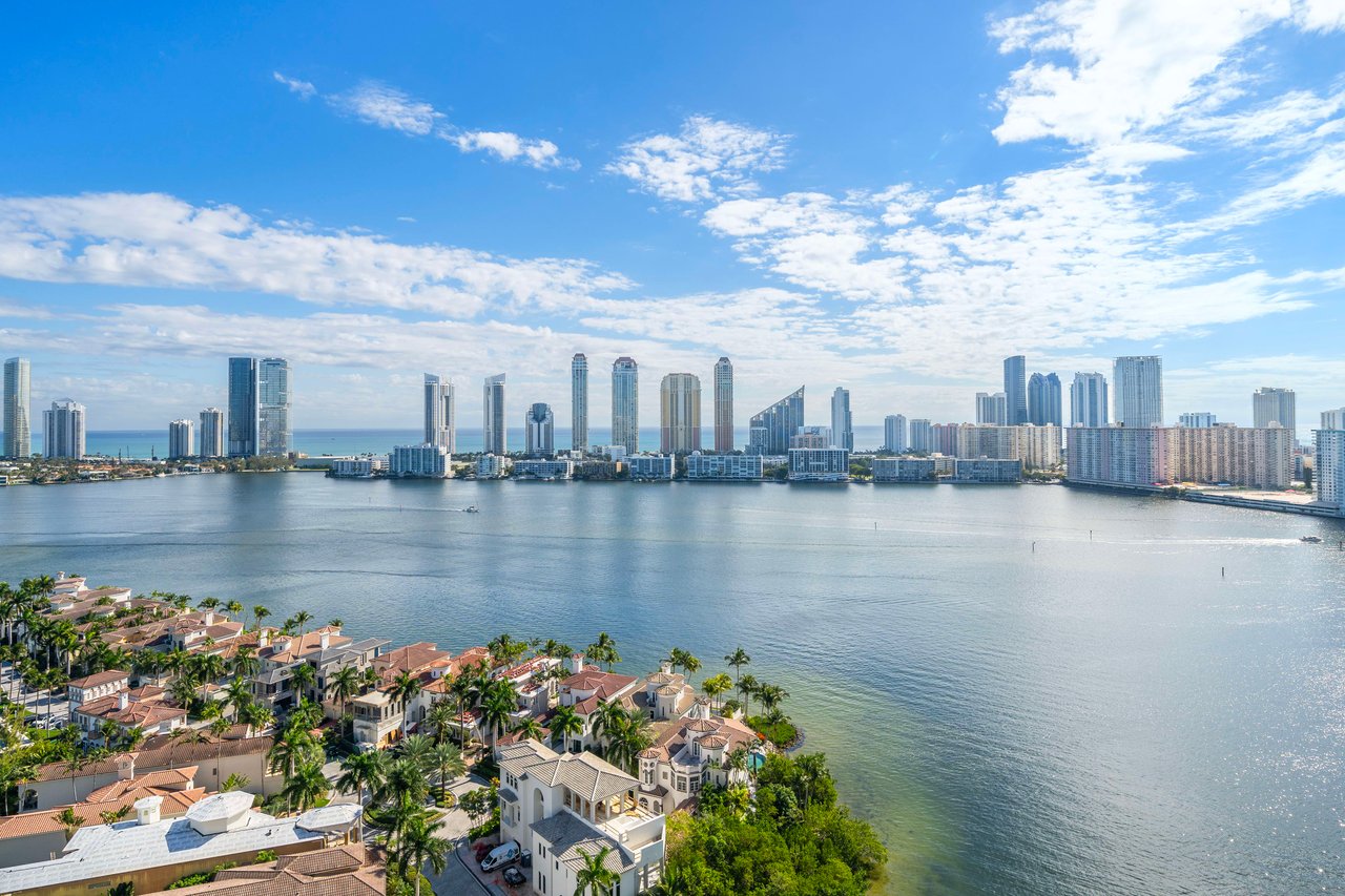 6000 Island Blvd # 2406