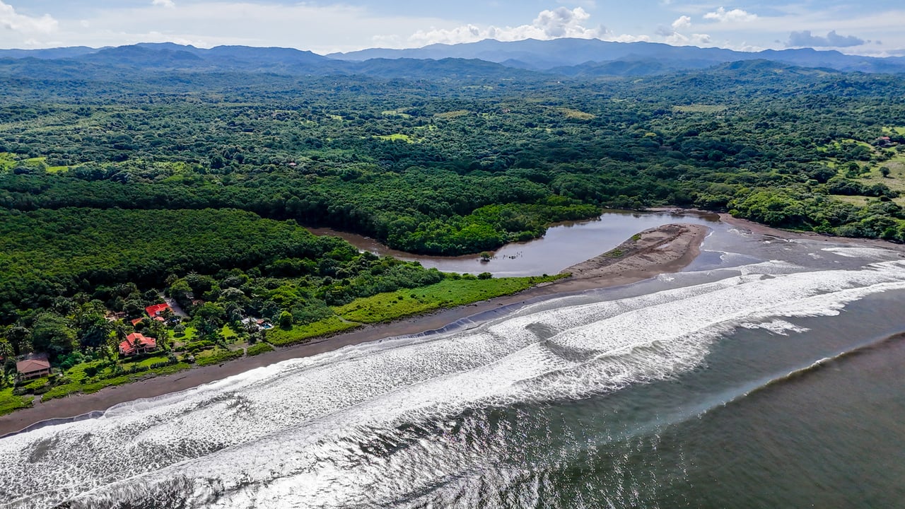 Titled Beachfront Development Lot, Tamarindo, Guanacaste