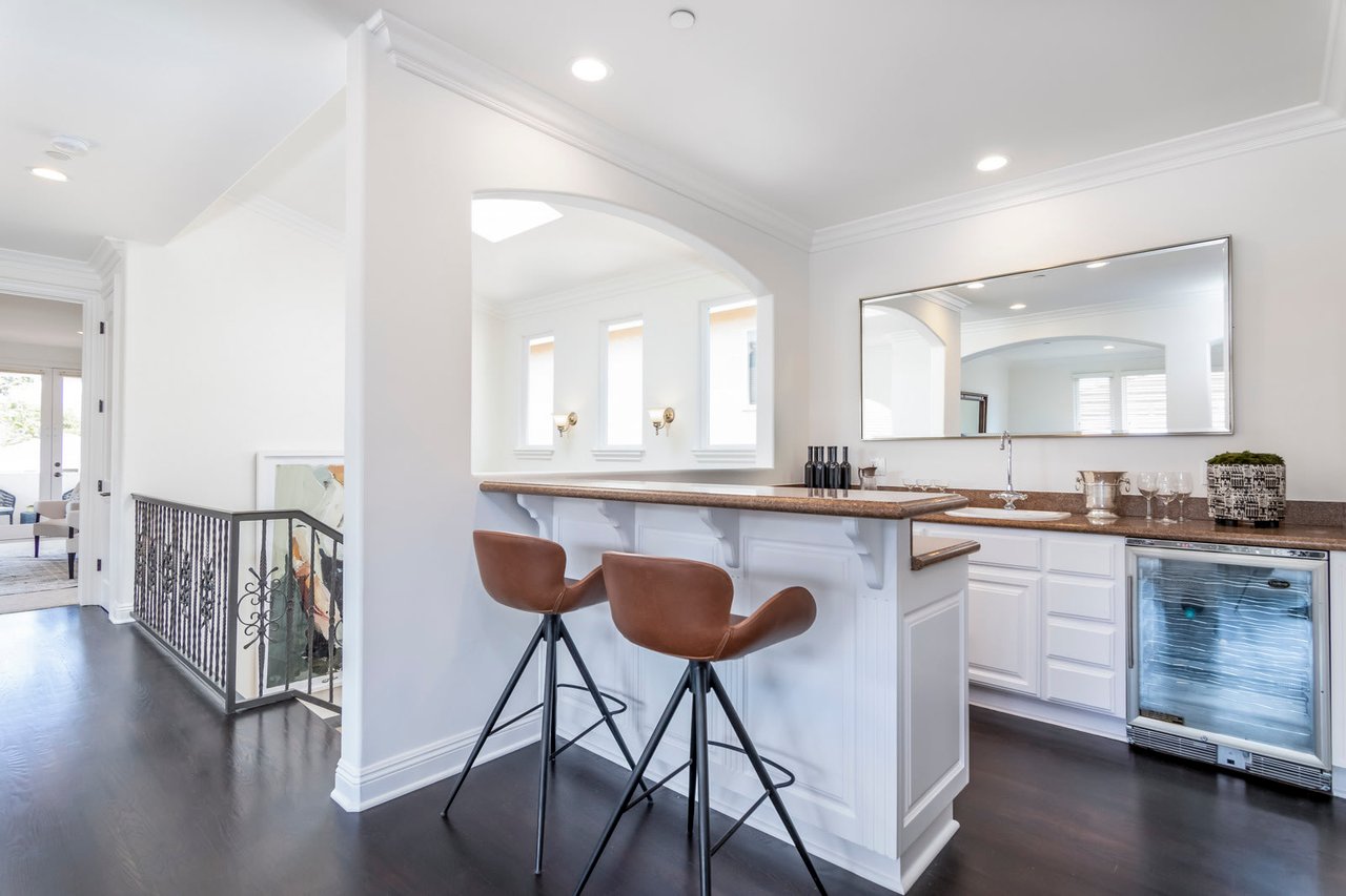 700 Avenue C