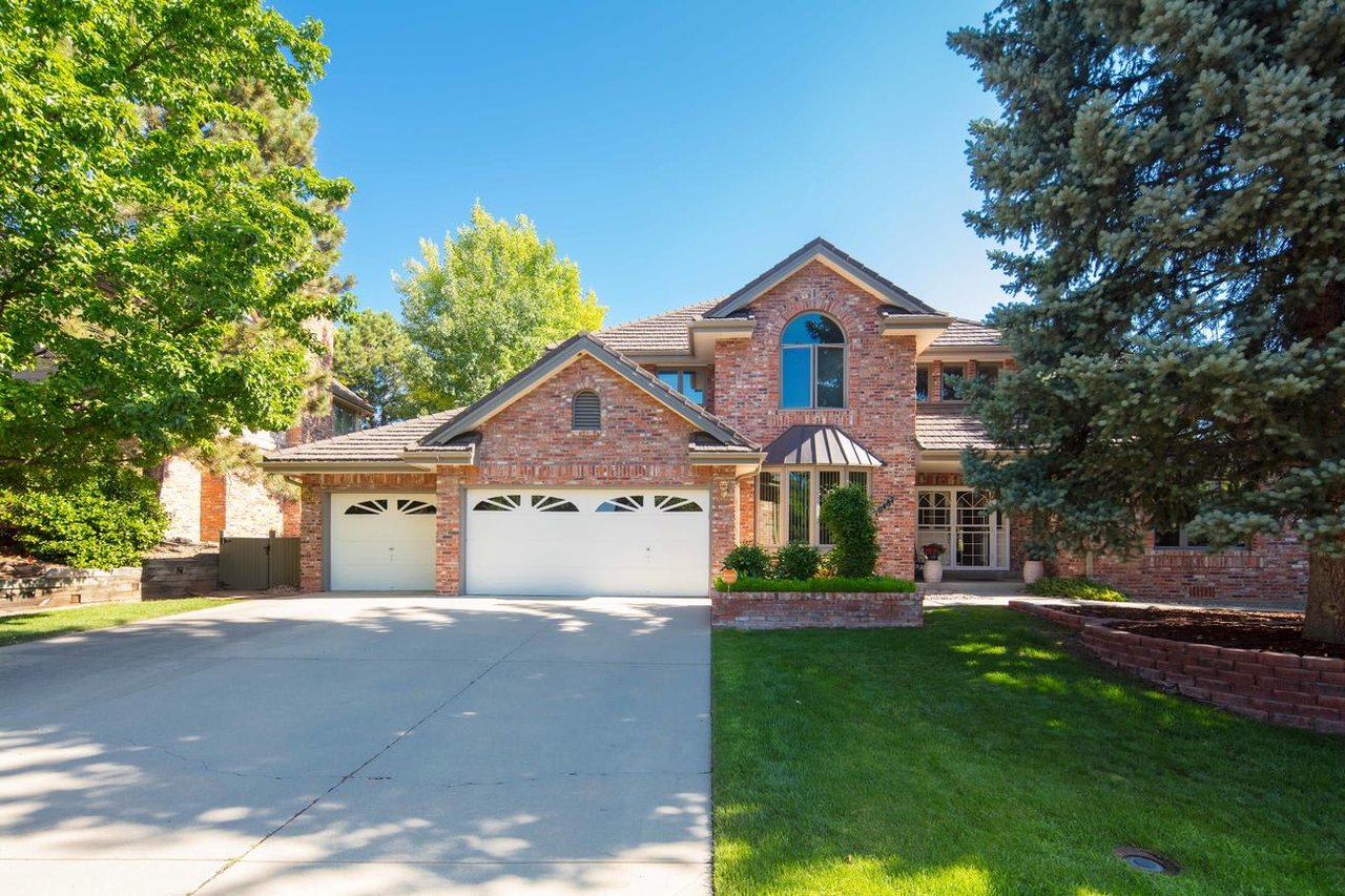 10487 E Crestline Pl