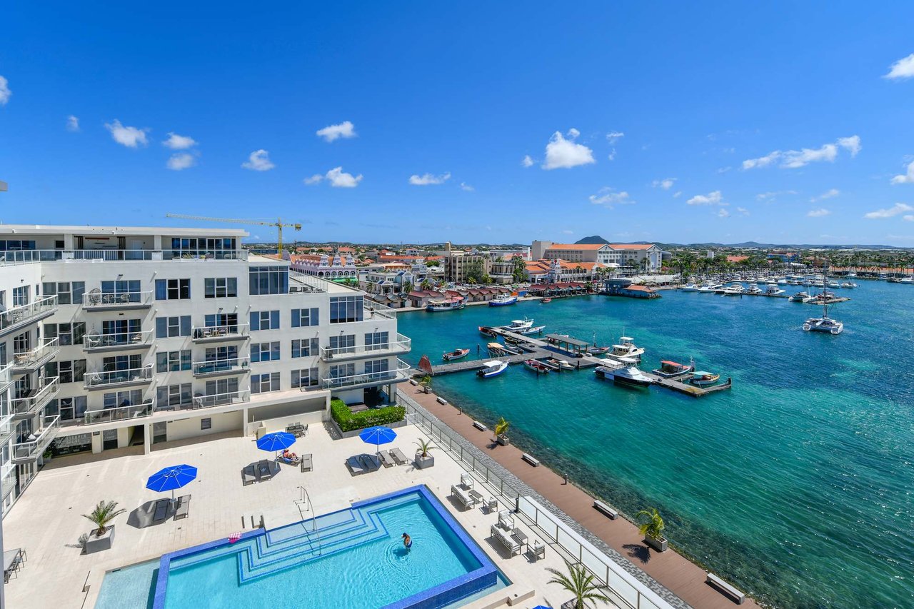 Harbour House 602 S