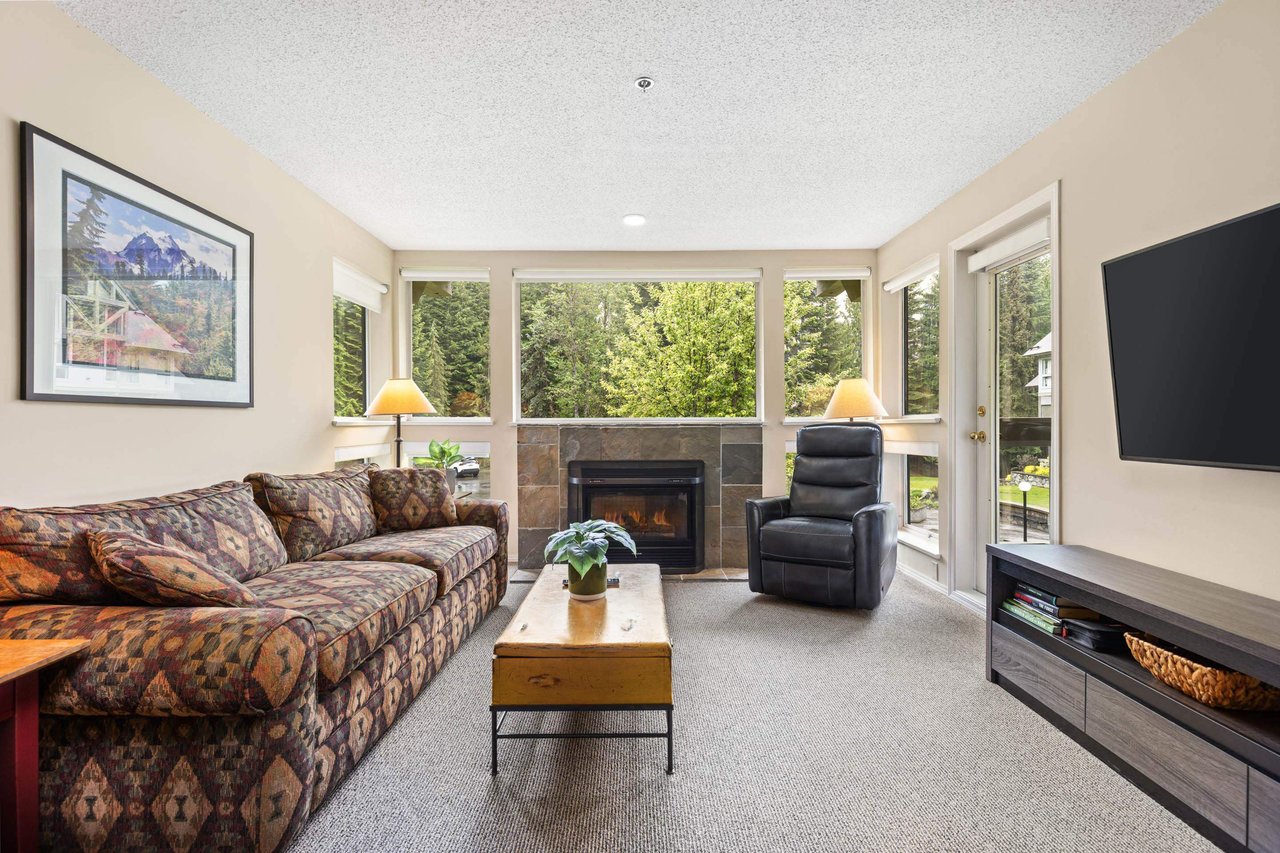 303/304-4905 Spearhead Pl