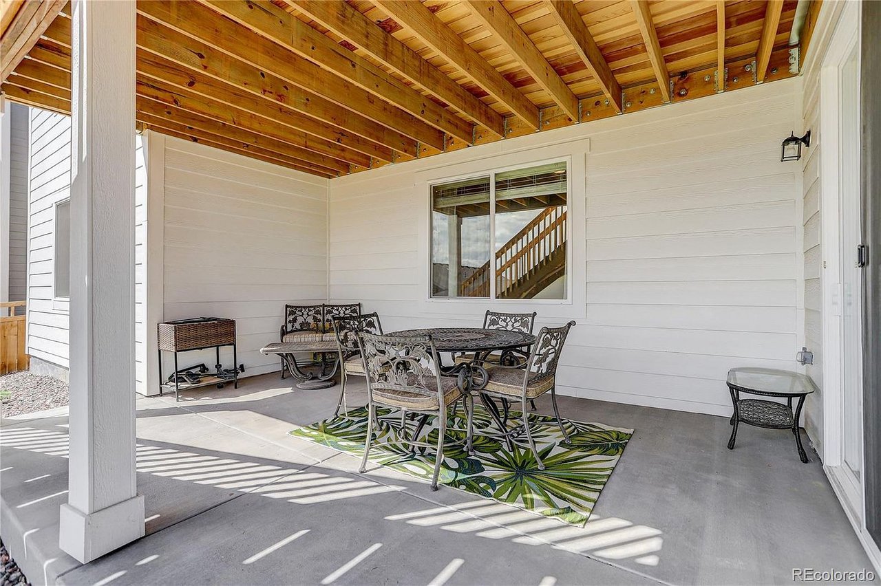 6898 Petunia Pl