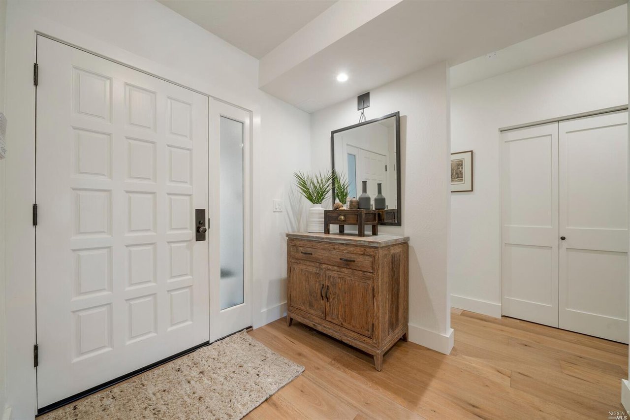 1125 S Eliseo Dr