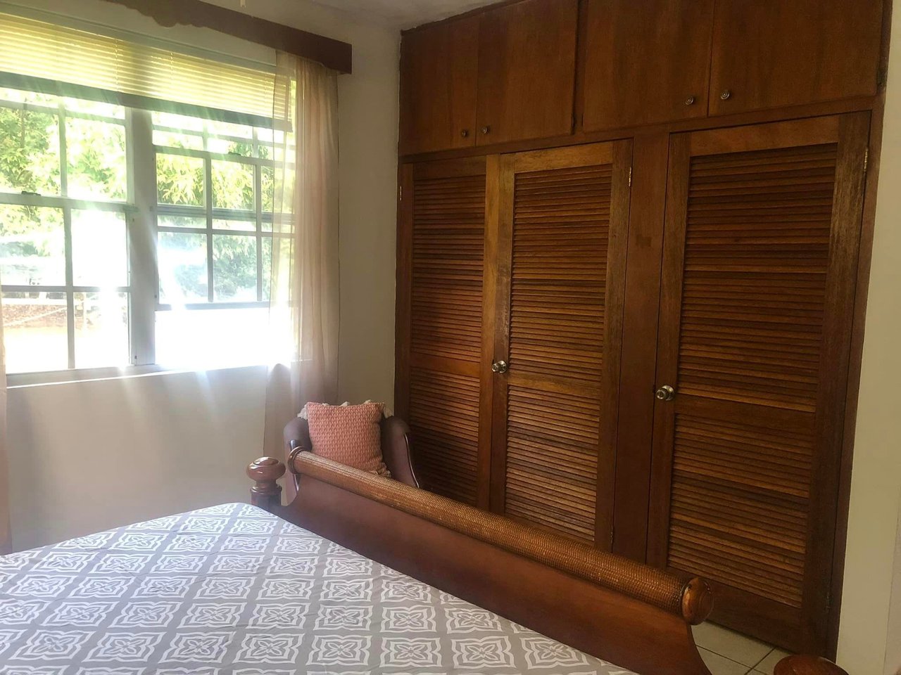 945 Parham Town 2 Bedroom Apartment