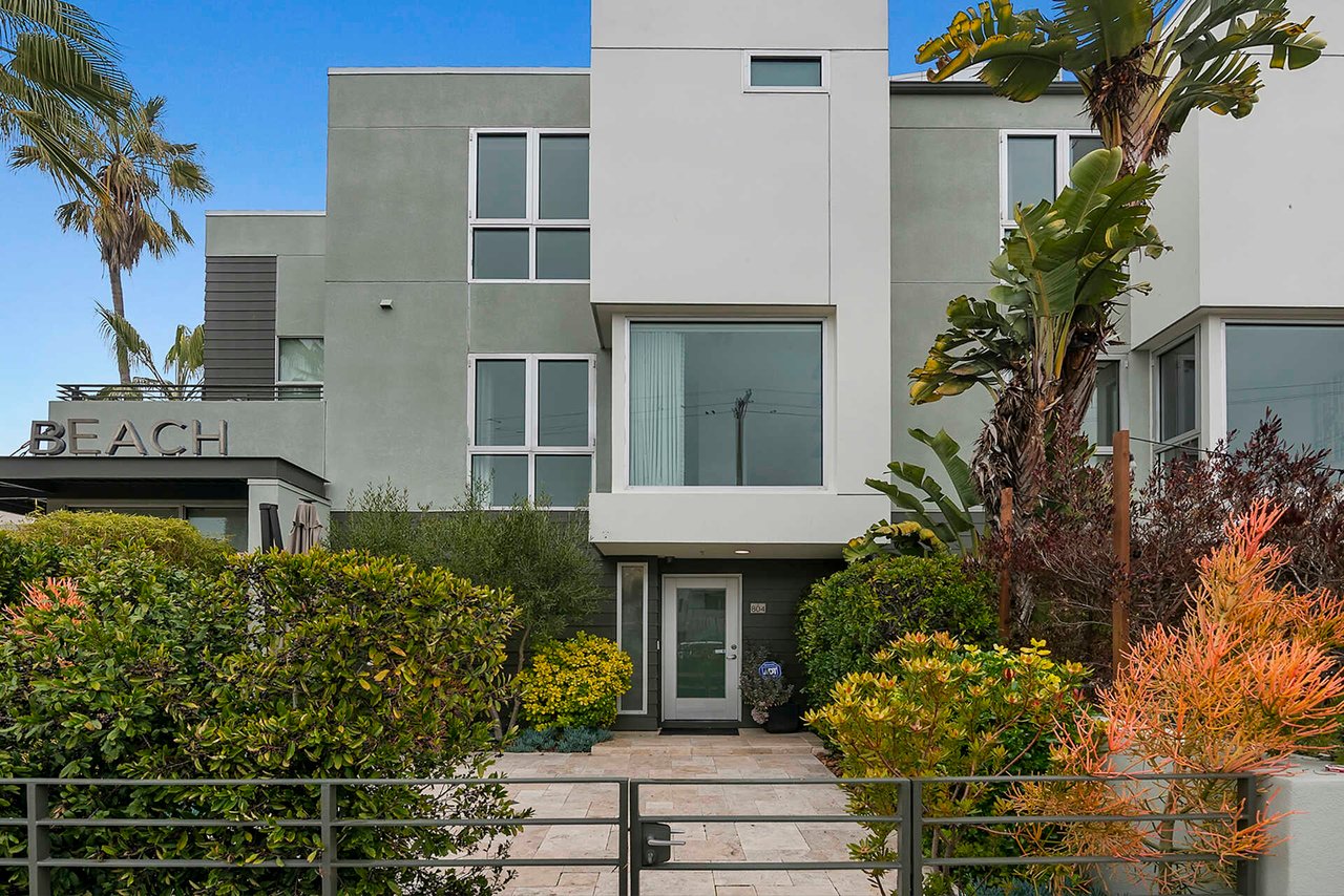 310 Washington Blvd #804