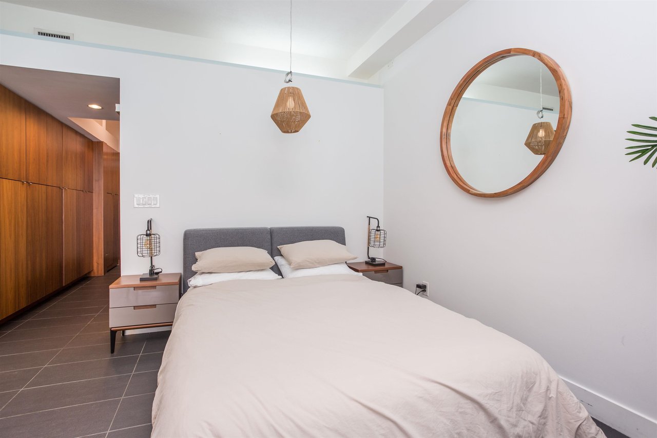 401-33 W Pender Street, Vancouver
