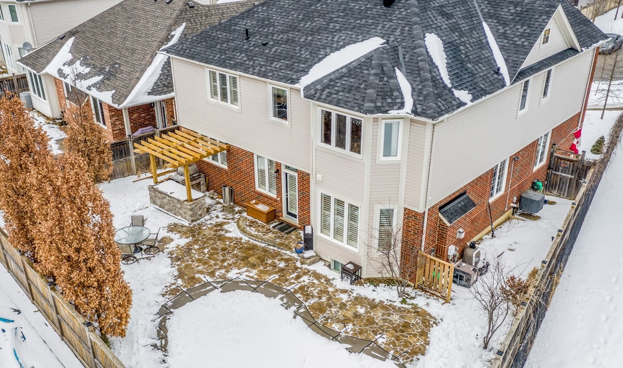 51 Kidd Cres