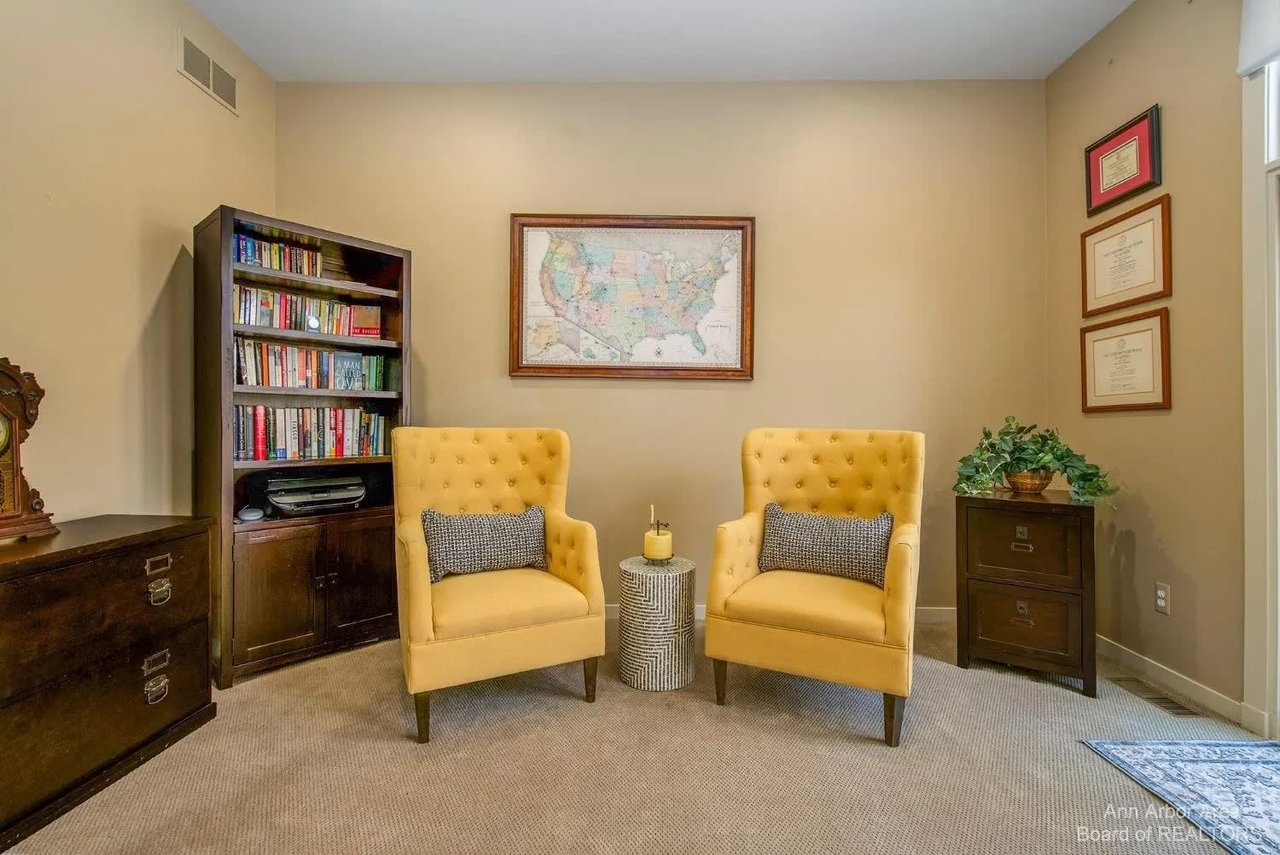 2566 Thornapple Drive, Ann Arbor, MI 48103