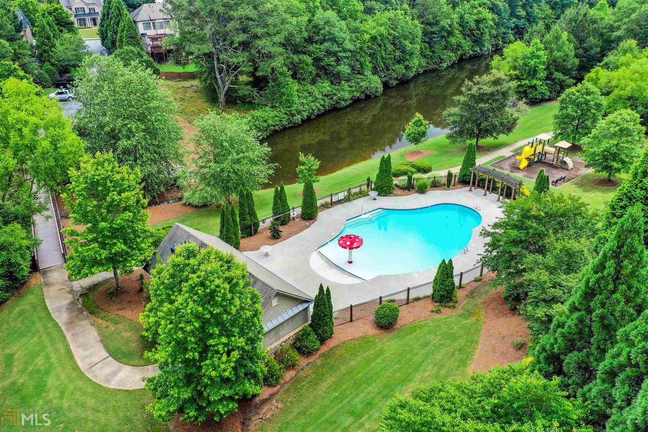 2418 Bonshaw Lane