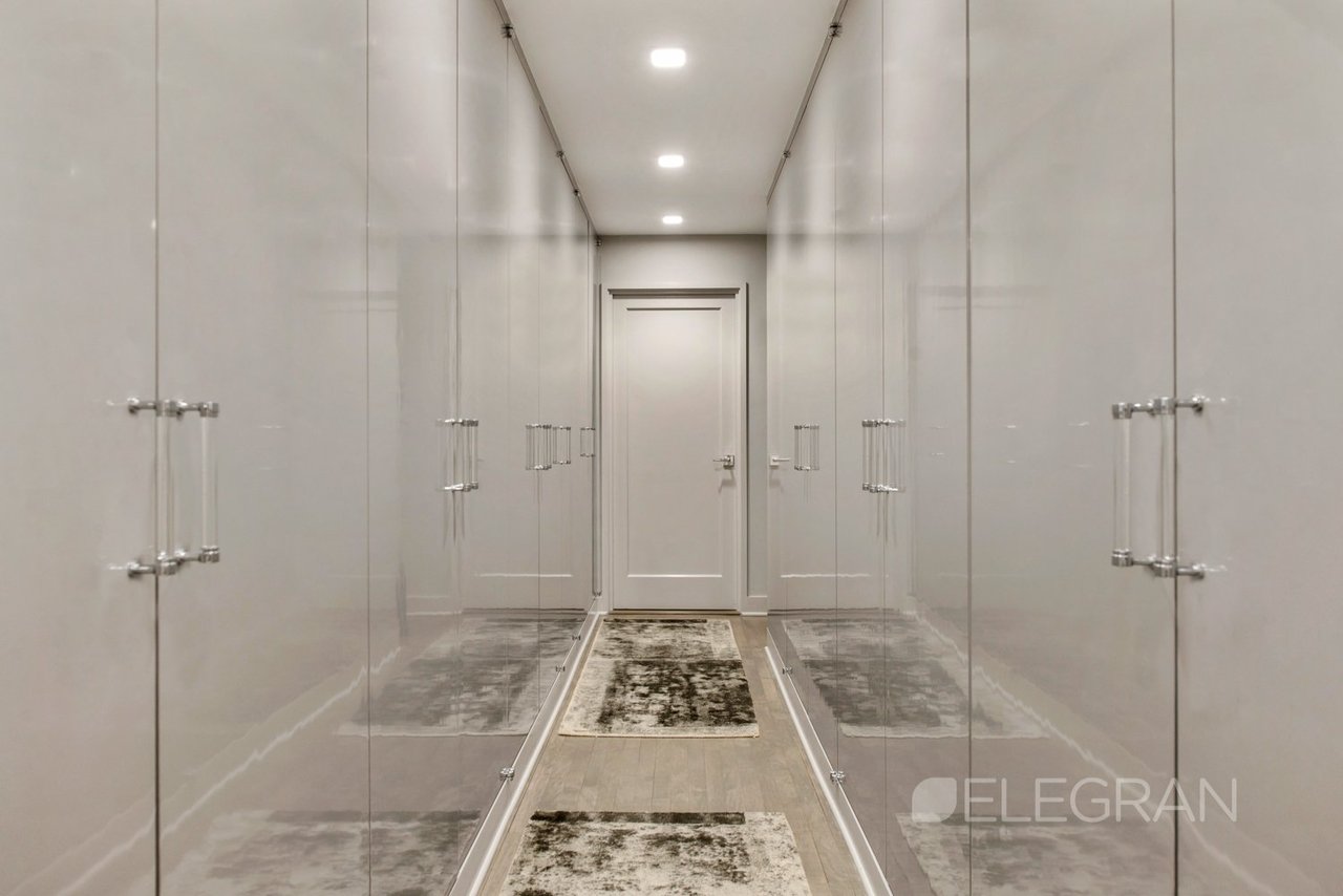 Carlton Regency South