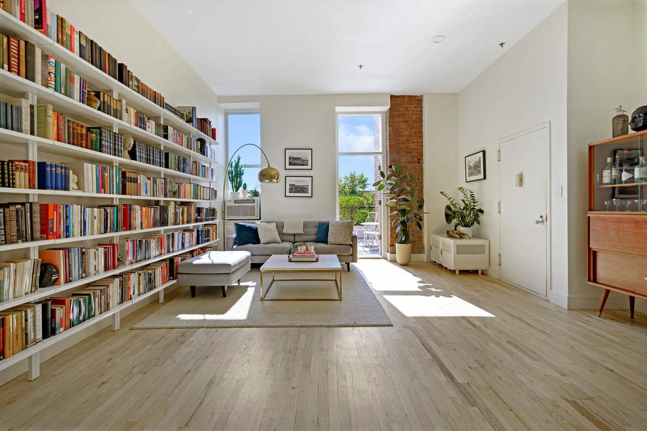 372 Dekalb Ave, #6G
