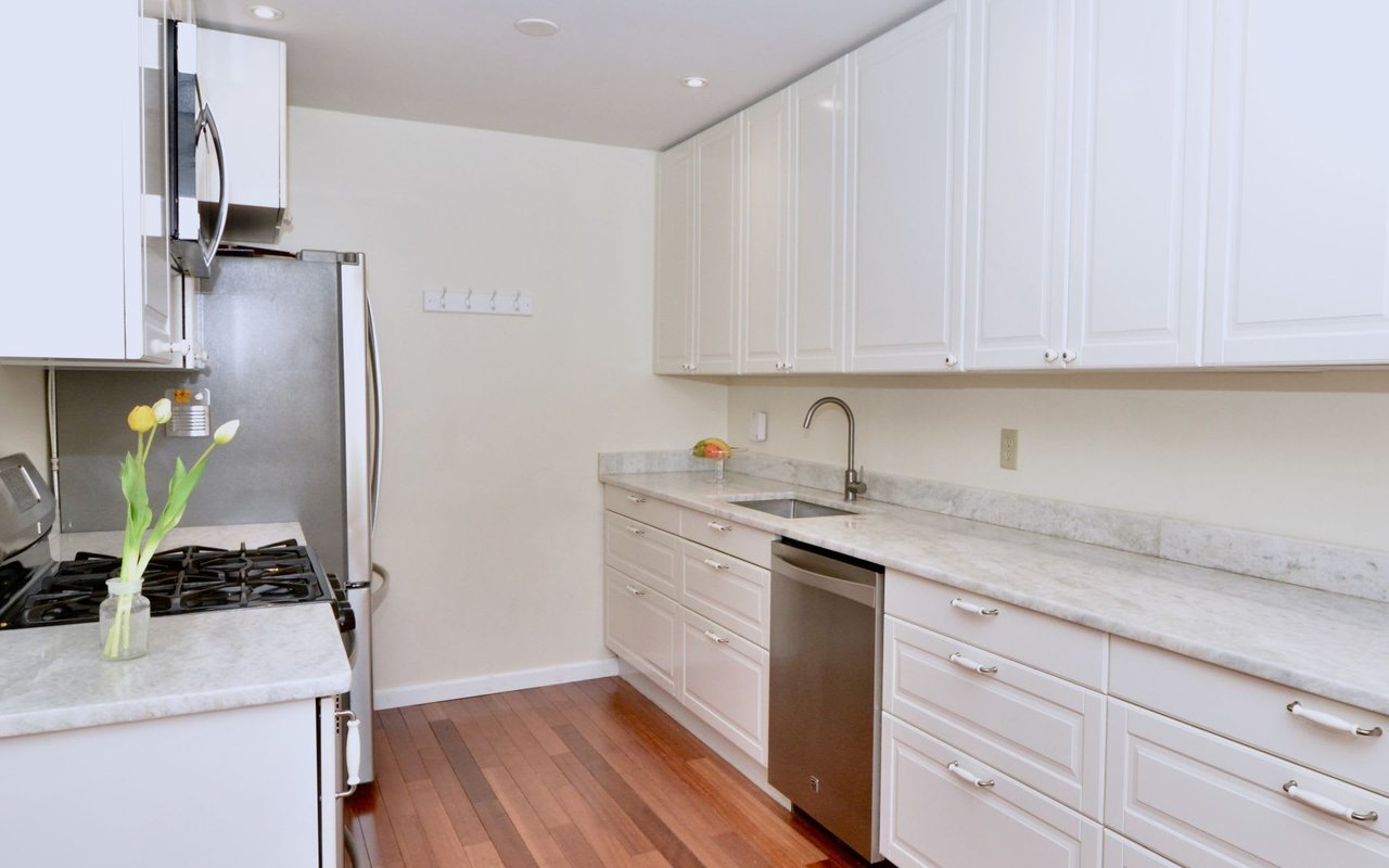 16 Lexington Ct