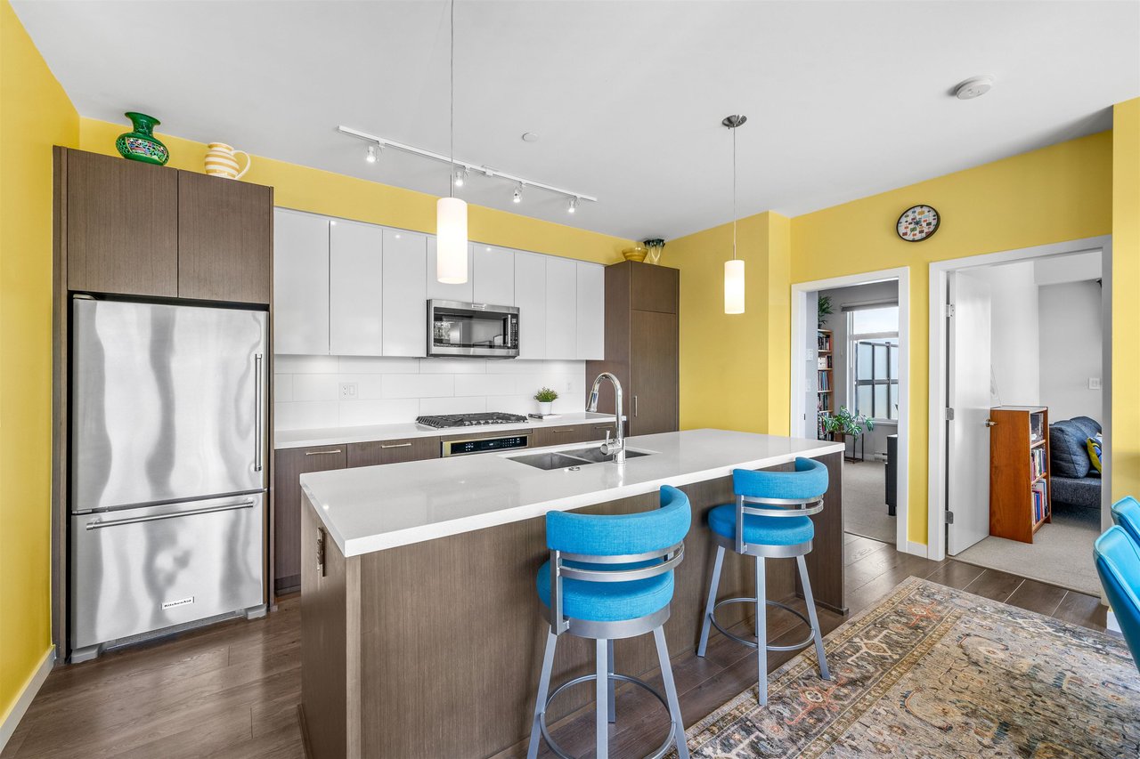 311-28 E Royal Ave