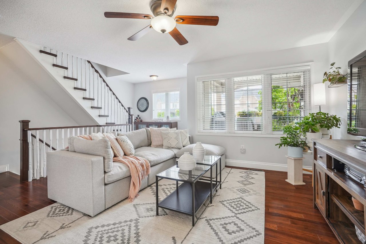 2-2360 Parkhaven Boulevard Unit: 2