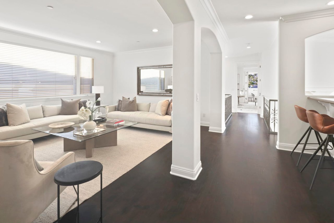 700 Avenue C