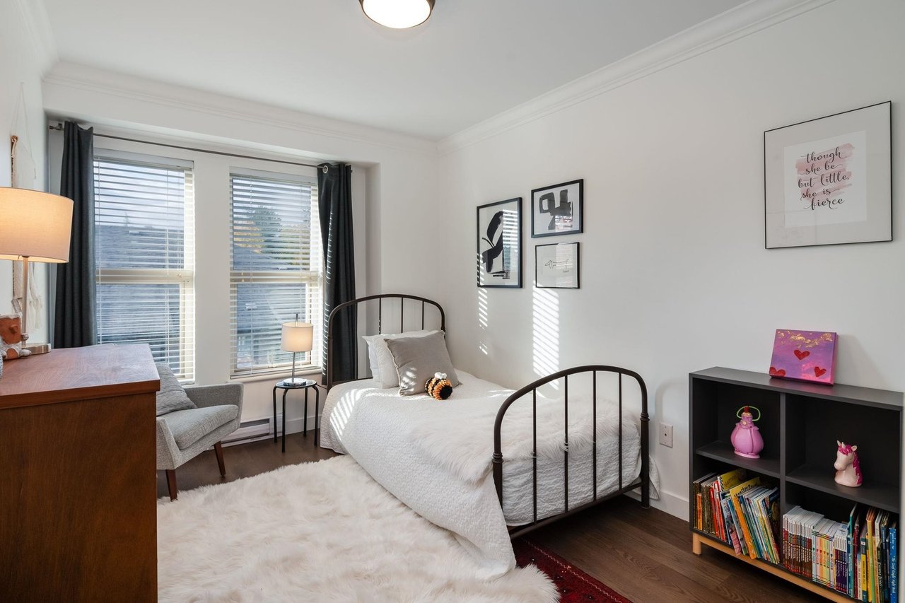 10-308 E 14th St