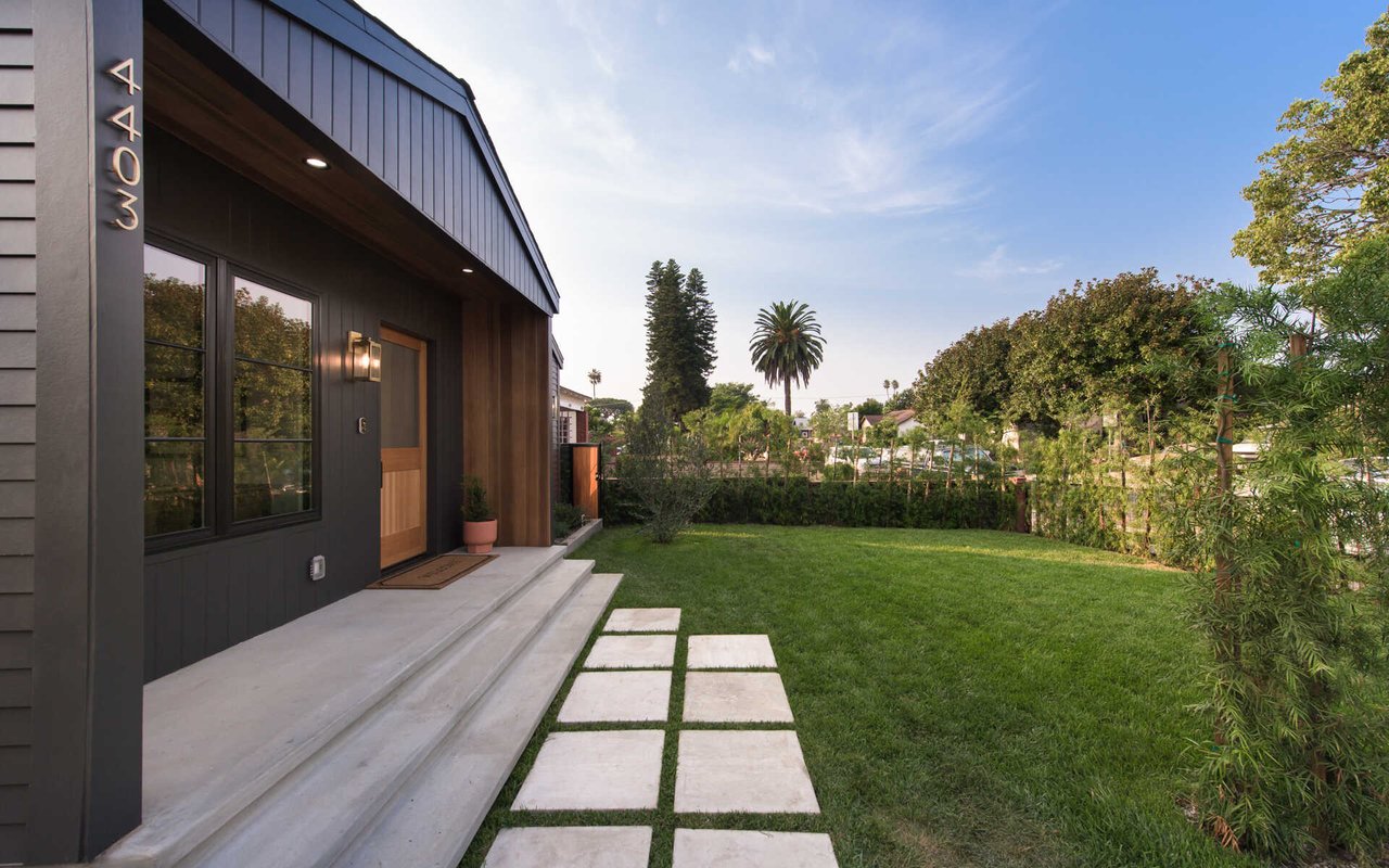 4405 Campbell DR