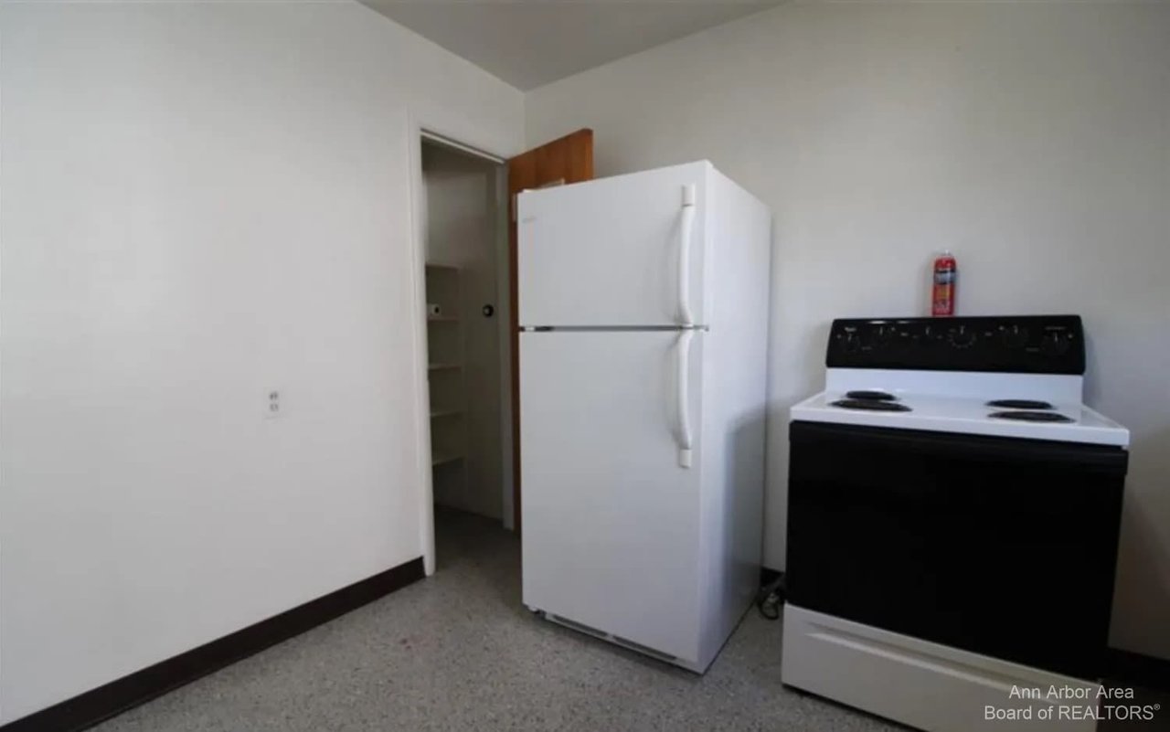 1714 Jackson Ave, Ann Arbor, MI 48103