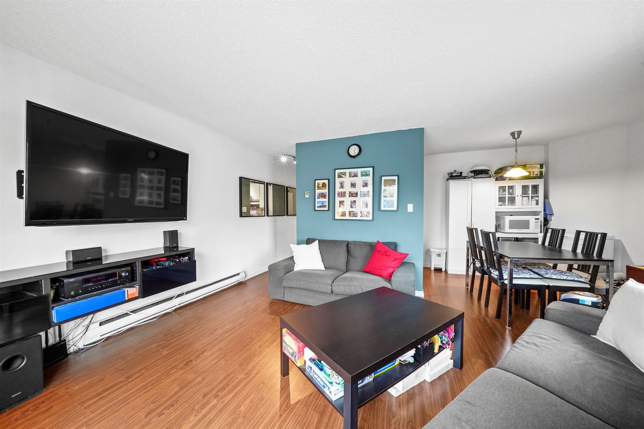 207-975 E Broadway Ave