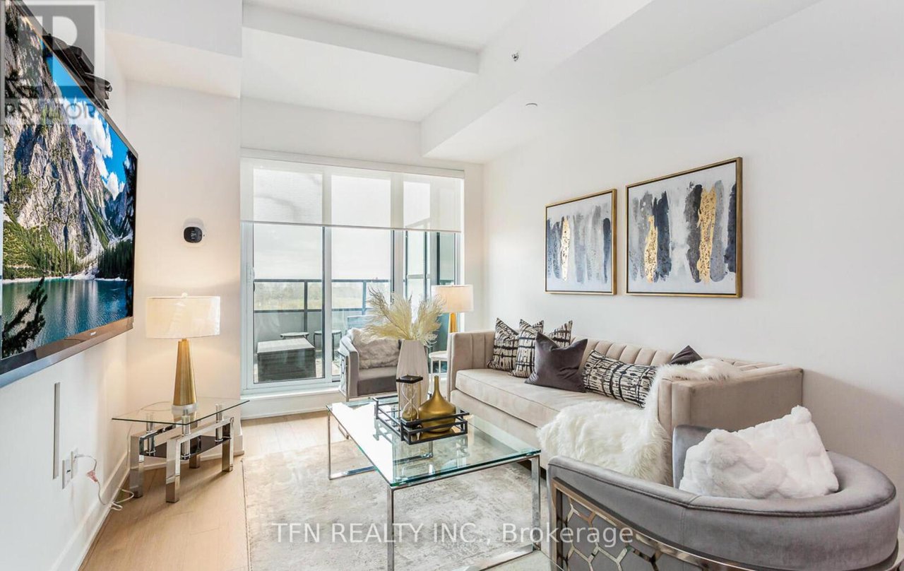 20 Shore Breeze Drive, Unit 213