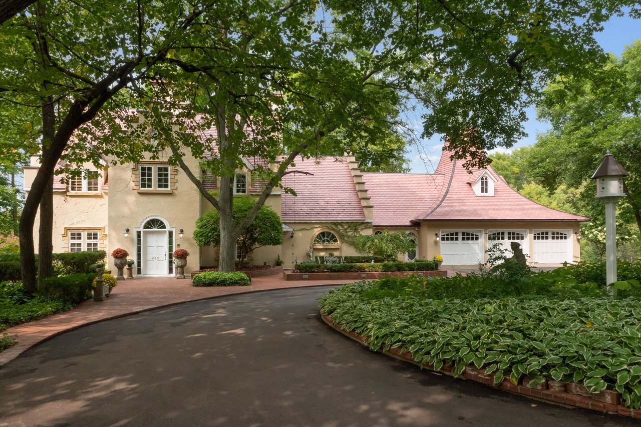 425 Ferndale Woods Road | Wayzata