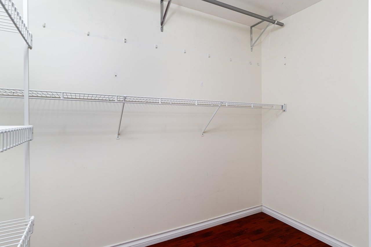 112-7800 St. Albans Rd