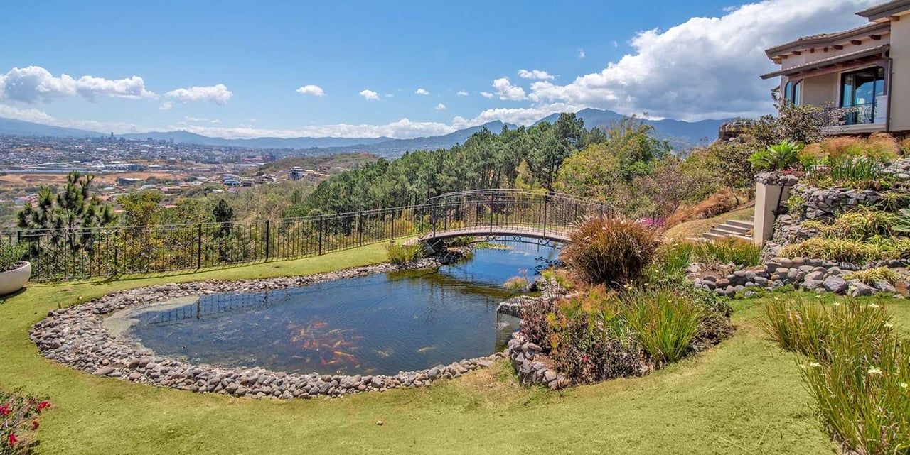 Tuscan Hilltop Luxury Estate, Santa Ana, San Jose