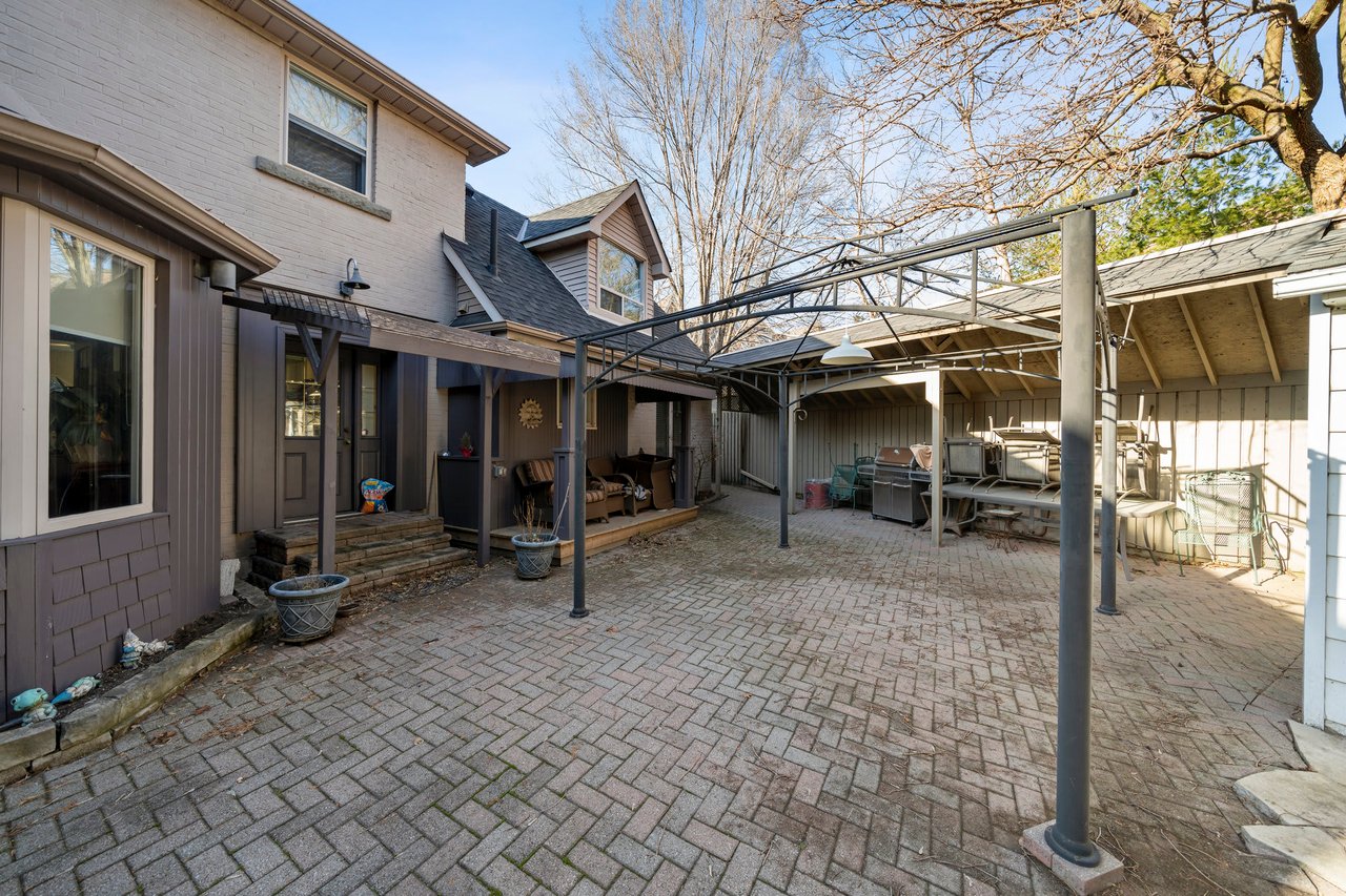 50 Harborn Rd