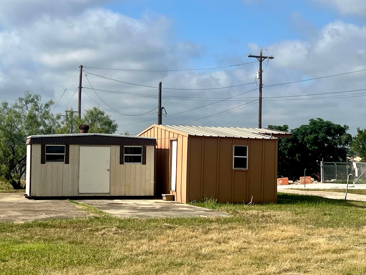 Commercial Warehouse on over 4 acres in Kerrville