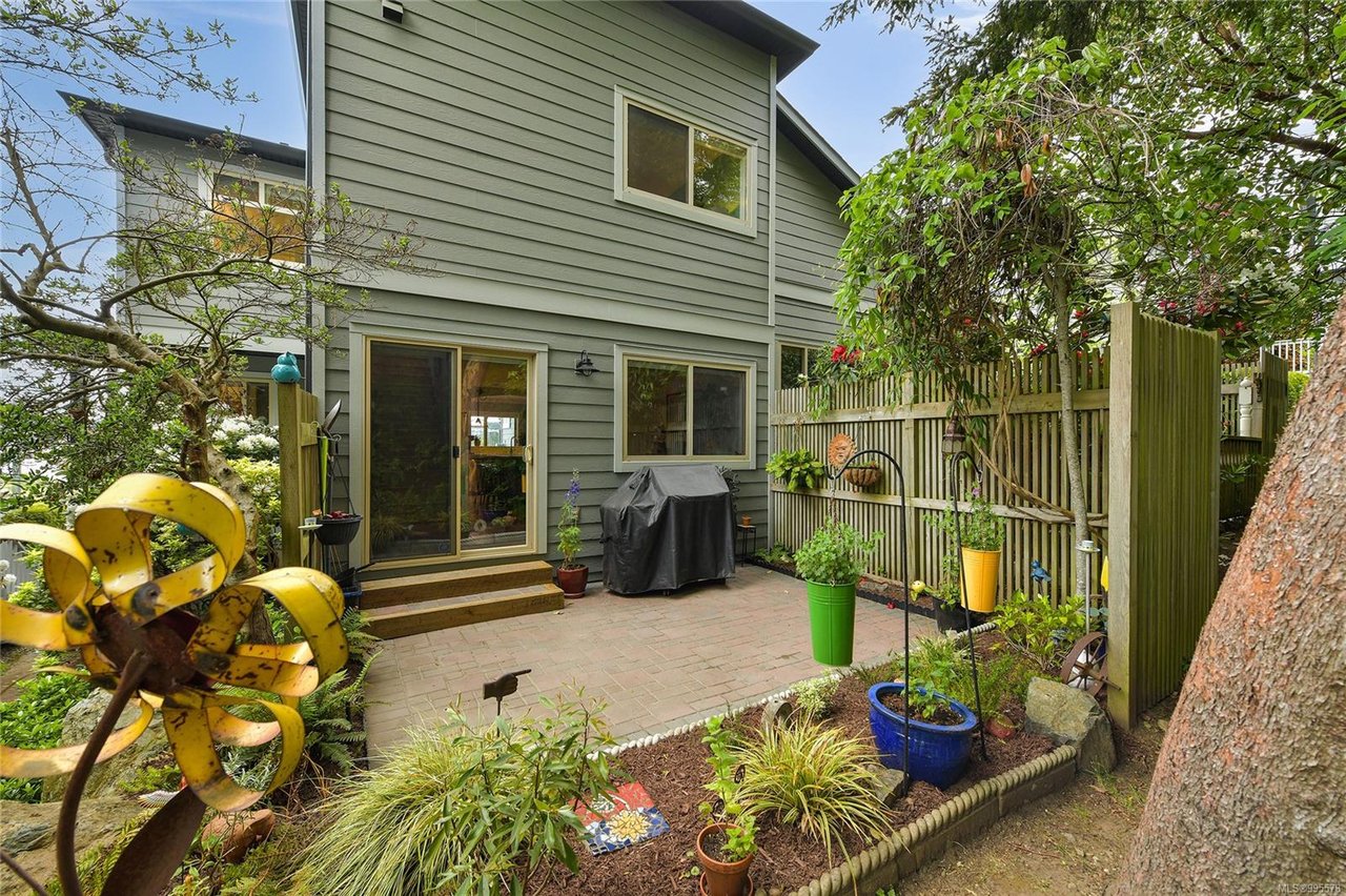 12-127 Aldersmith Pl