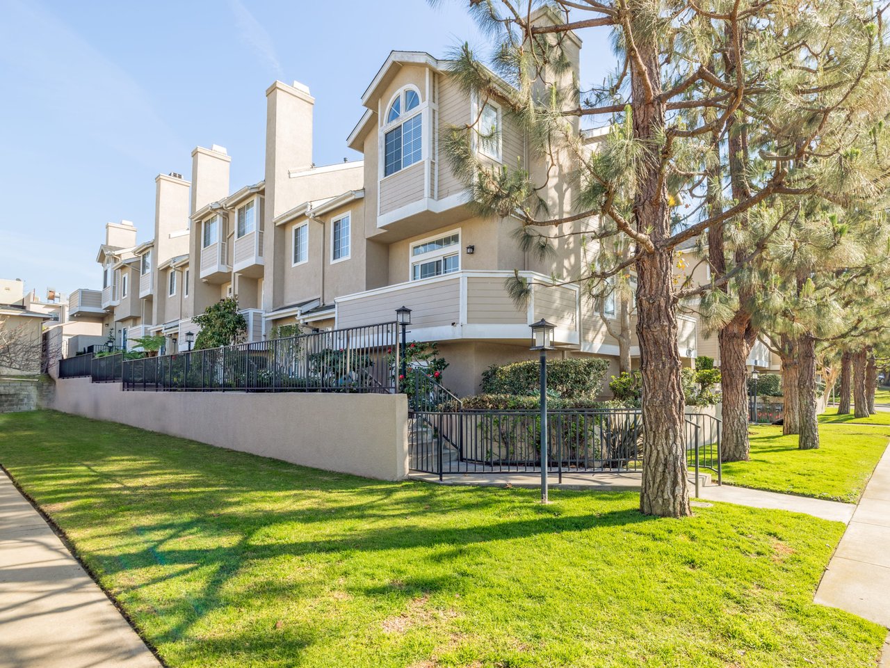 408 Richmond Street Unit: 10