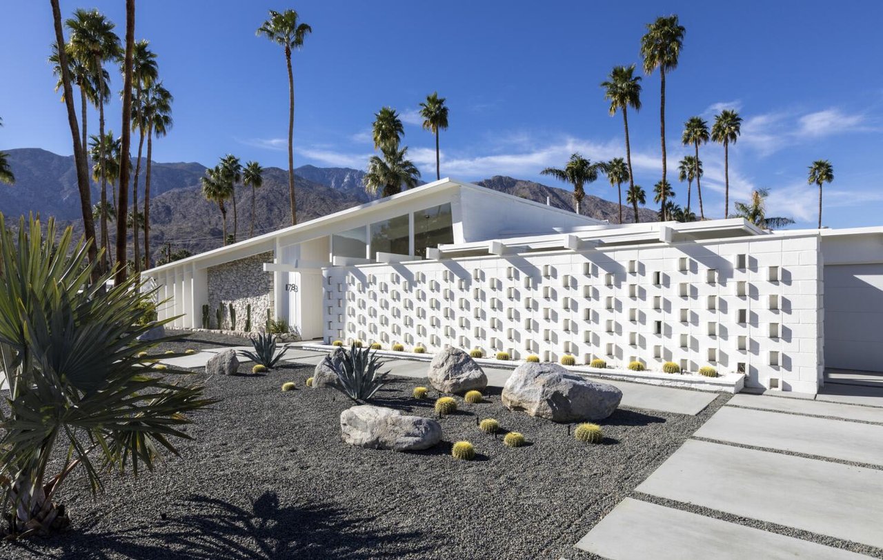 TAKE THIS MID-CENTURY ARCHITECTURE SELF-GUIDED TOUR