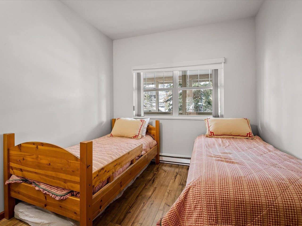 310-3300 Ptarmigan Pl