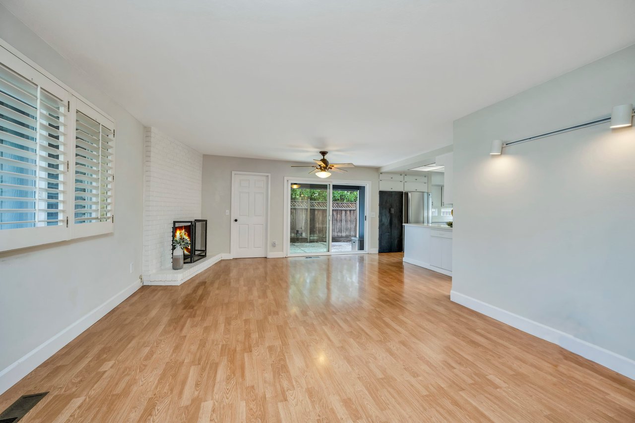 4858 Devonshire Place