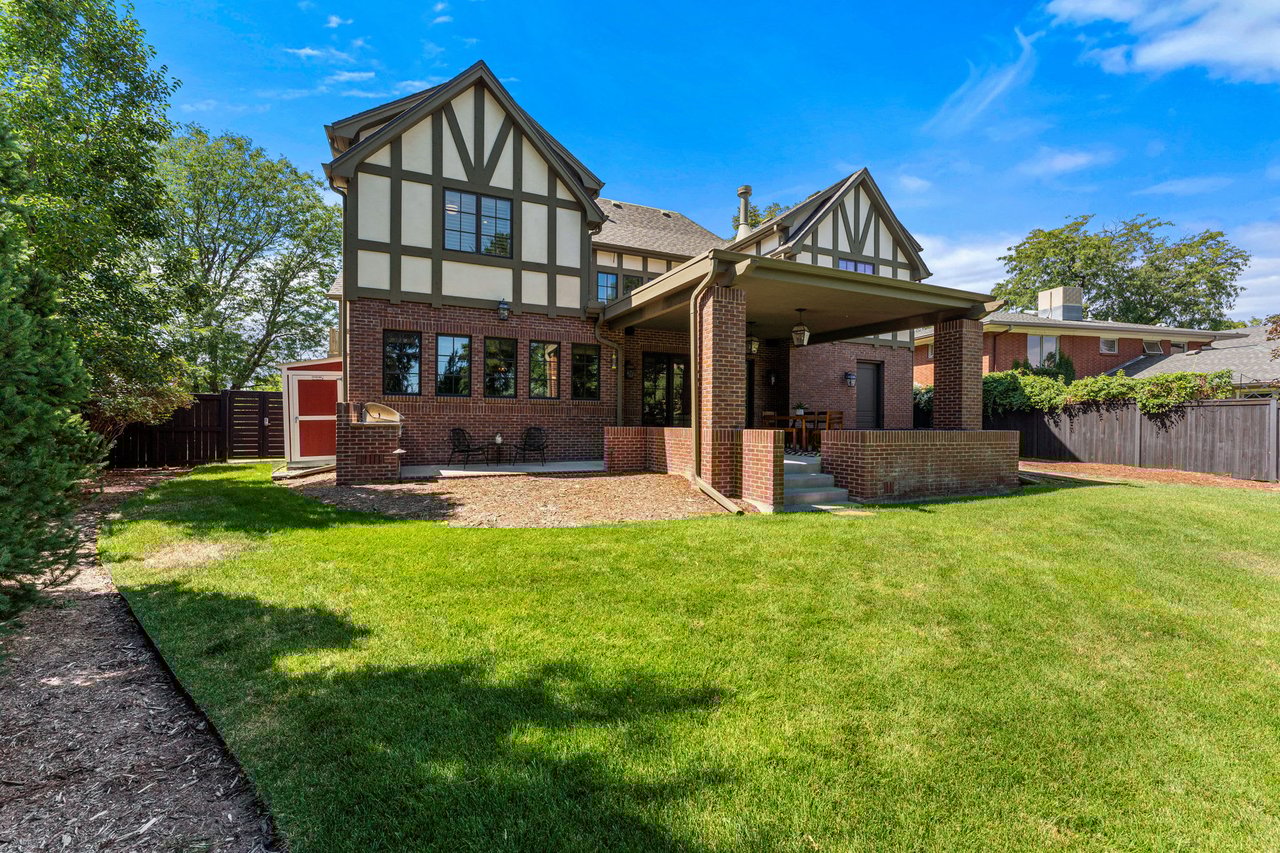 105 Southmoor Drive