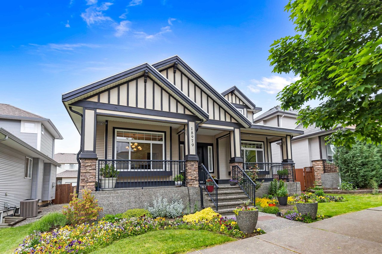 18979 70 Ave
