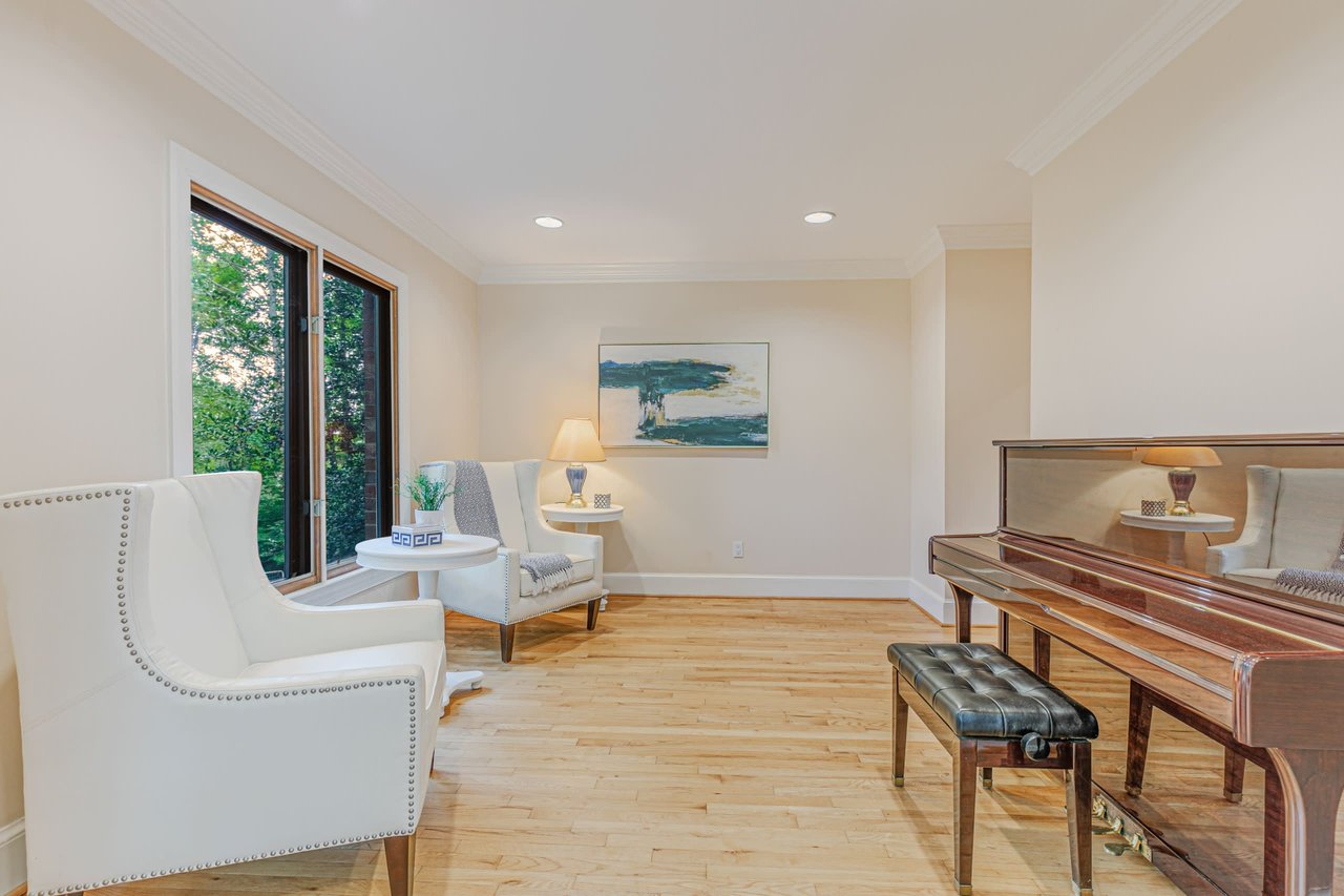 9225 Vendome Drive, Bethesda MD 20817