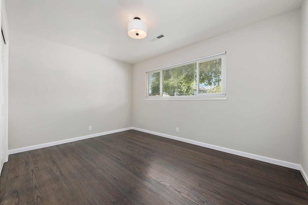 594 Hickory Place