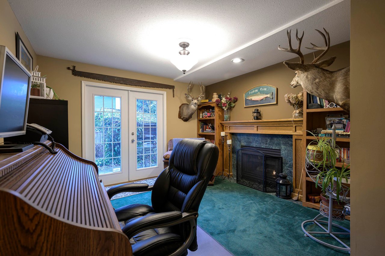 5068 Bentley Dr