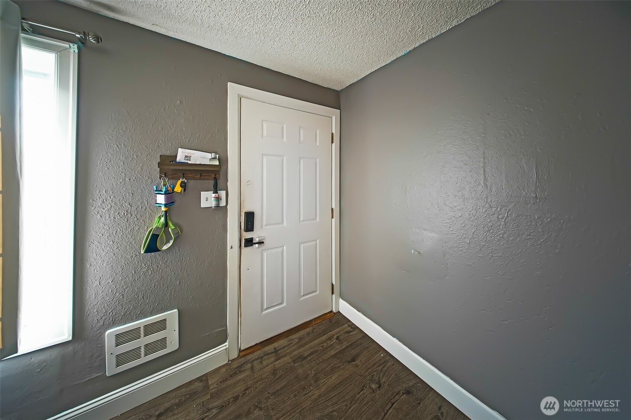 513 E 78th Street, Tacoma