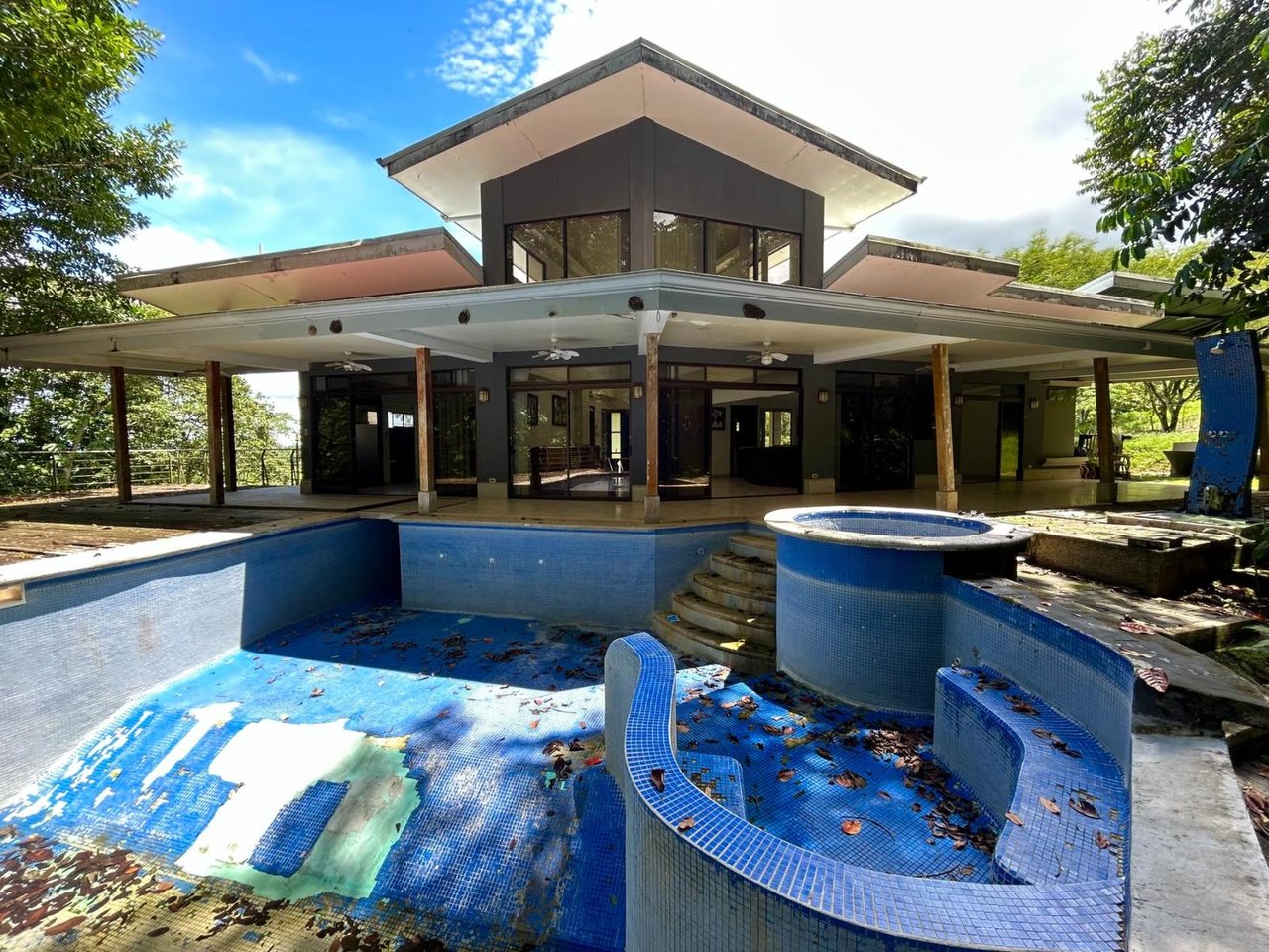 Tropical Forest Fixer Upper, Osa, Puntarenas