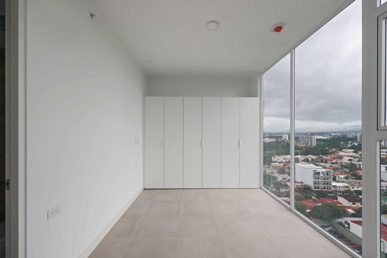 Contemporary City View Apartment, Sabana and Rohrmoser, San Jose