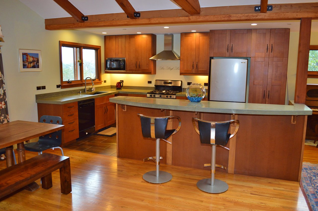 145 Ridgeway Avenue, Fairfax