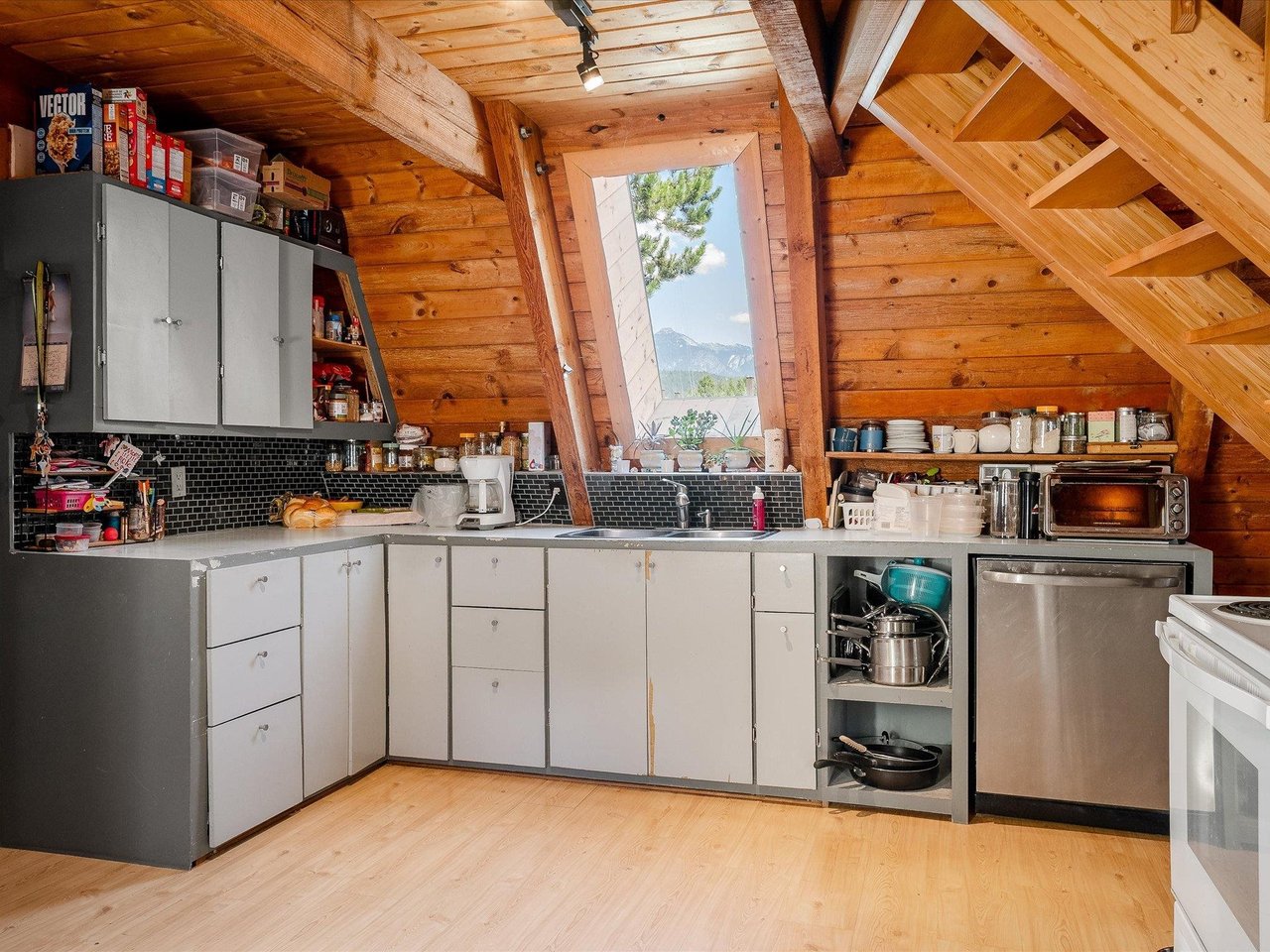 1465 Laburnum Street, Pemberton